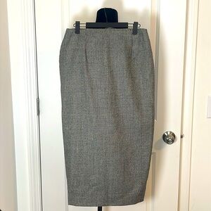 Mark Shale Black & White Lined 100% Worsted Wool Skirt Size 10